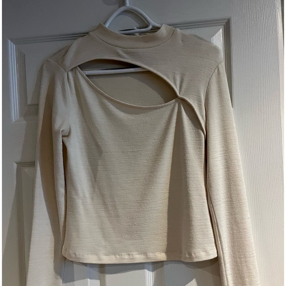 Dynamite Cutout Tee in Off-White - Picture 2 of 8